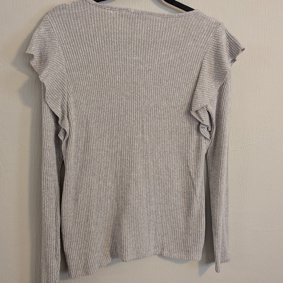 Gray Ruffle Sleeve Ribbed Top - Picture 5 of 5